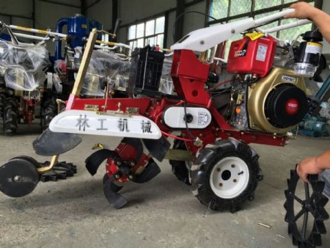 點(diǎn)擊查看詳細(xì)信息<br>標(biāo)題：開(kāi)溝機(jī) 閱讀次數(shù)：2265